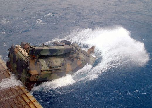 800px-US_Navy_020912-N-8087H-005_AAV_launches_from_the_well_deck