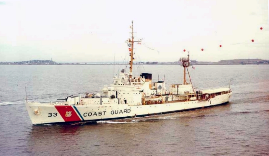 USCGC Duane(WHEC33, formerly WPG-33) returning from Vietnam 1968. She is a half-sister to the Erie and Charleston.