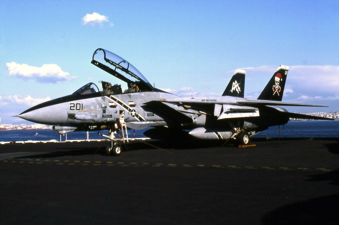 santa-cat-an-f-14b-tomcat-flown-by-the-u-s-navs-vf-103-jolly-rogers-off-of-the-uss-enterprise-cvn-65-in-december-2000.jpg