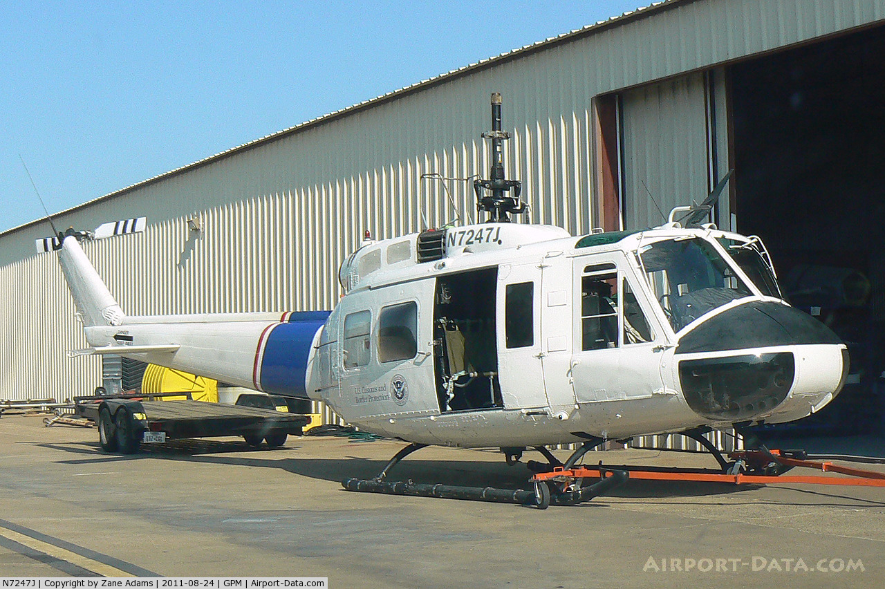 N7247J, Bell UH-1H CN 69-15533, At Grand Prairie